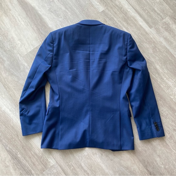 Hugo Boss Suit US 36S - Picture 2 of 12